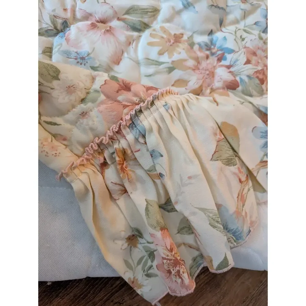 Vintage Burlington floral ruffle bedspread 102 x 88